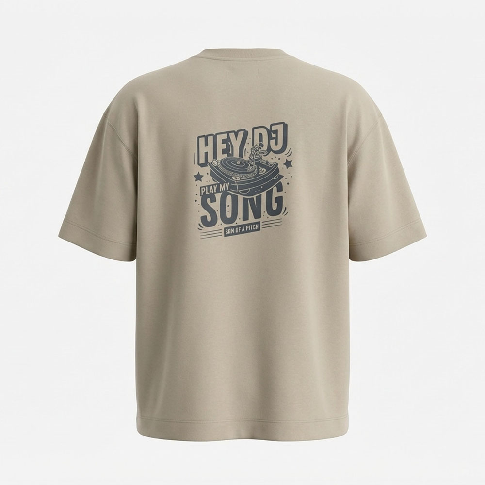 חולצה לגברים אוברסייז Hey Dj Play My Song אחורה