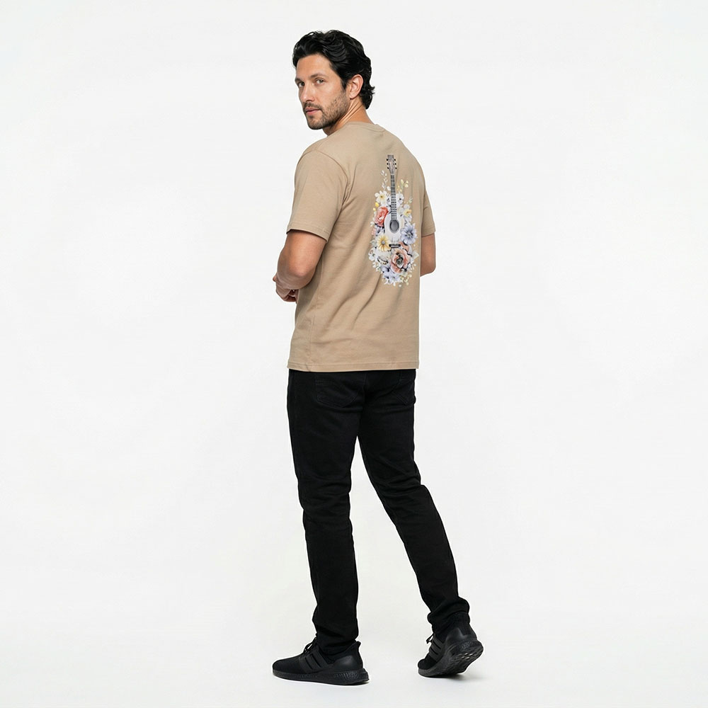 חולצת אוברסייז לגברים פרחים וגיטרה דוגמן